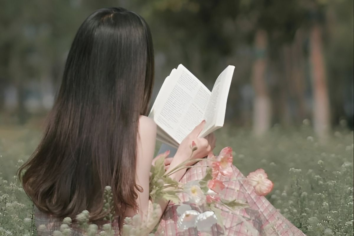 nàng thơ đọc sách
