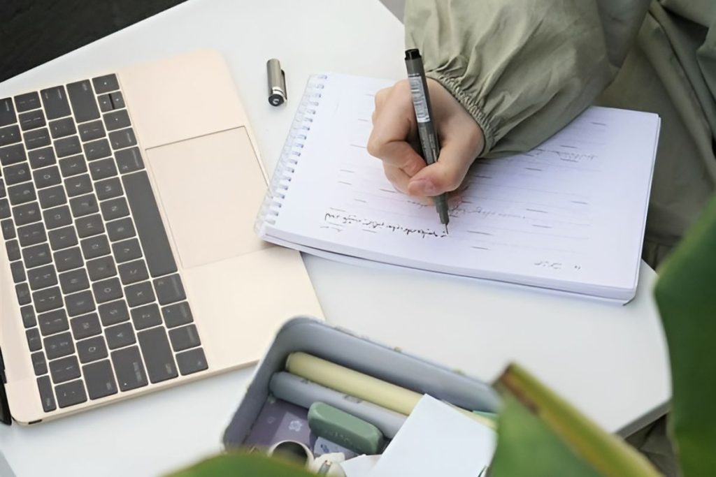 Một người viết lách tự do có phải người kinh doanh độc lập? viết lách